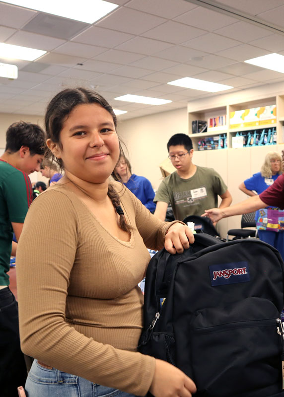 2024 Stuff the Bus Youth Volunteer