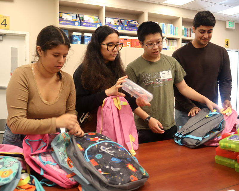 2024 Stuff the Bus Youth Volunteer